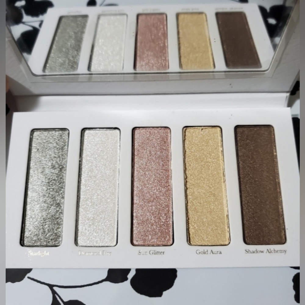 SALE Kypris illuminating Shimmer Eyeshadow Palette